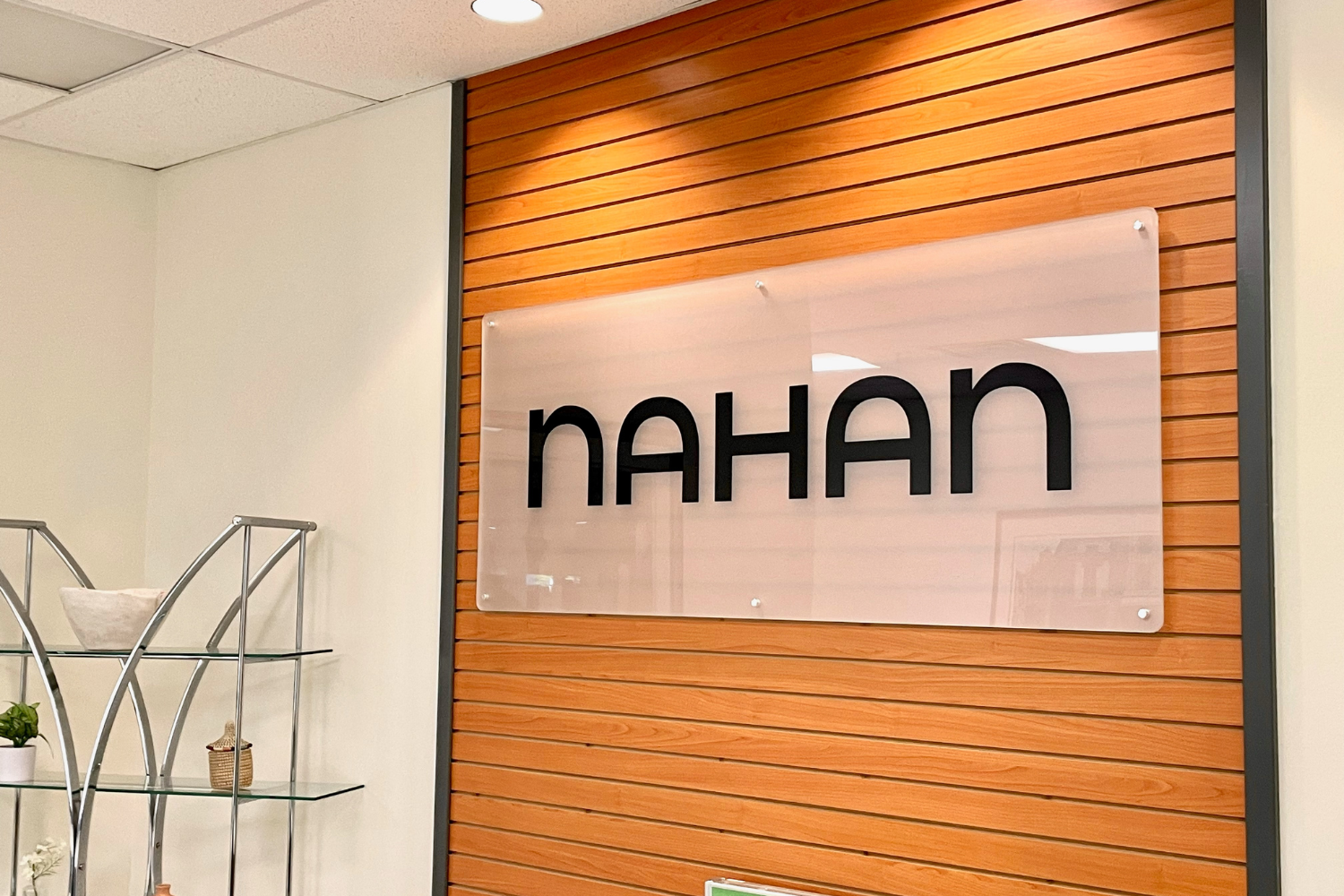 NahanSign4-1